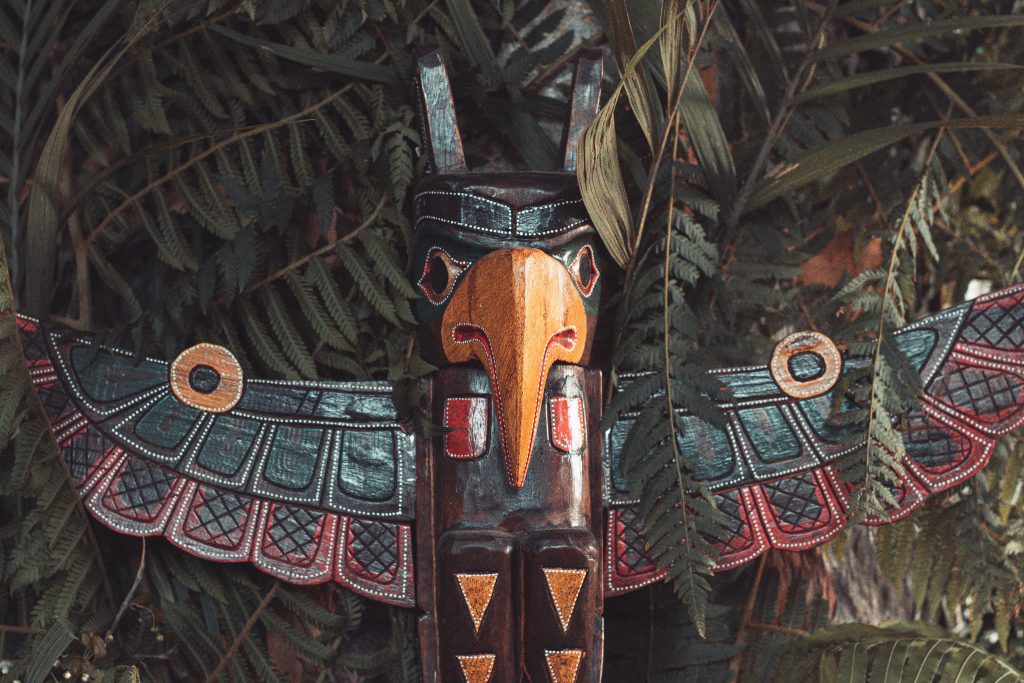 Totem bird