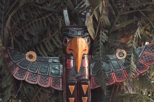 Totem bird